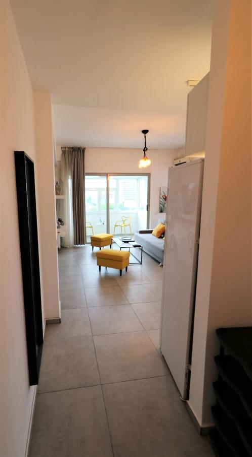 Serenity Heights Apartment: A Panoramic Haven Near Old Town - Free Minibar Bucarest Exterior foto