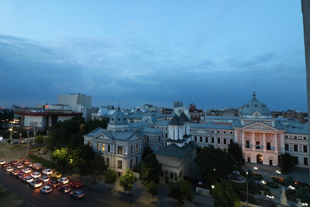Serenity Heights Apartment: A Panoramic Haven Near Old Town - Free Minibar Bucarest Exterior foto