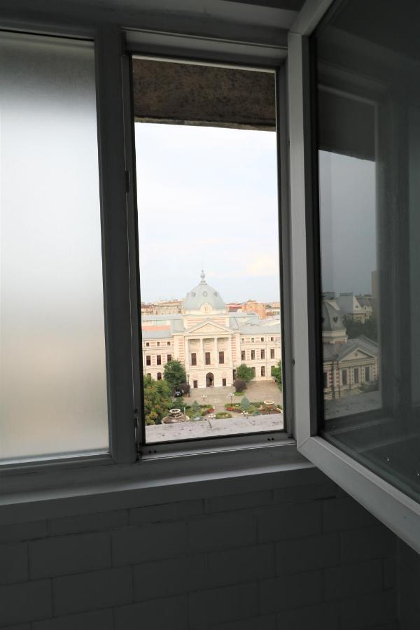 Serenity Heights Apartment: A Panoramic Haven Near Old Town - Free Minibar Bucarest Exterior foto