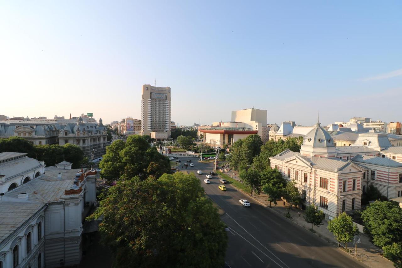 Serenity Heights Apartment: A Panoramic Haven Near Old Town - Free Minibar Bucarest Exterior foto