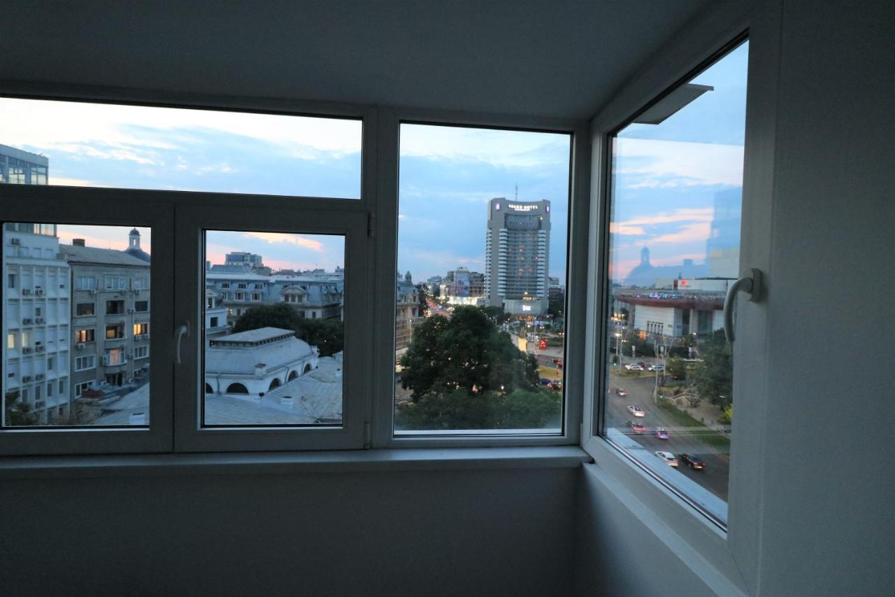 Serenity Heights Apartment: A Panoramic Haven Near Old Town - Free Minibar Bucarest Exterior foto