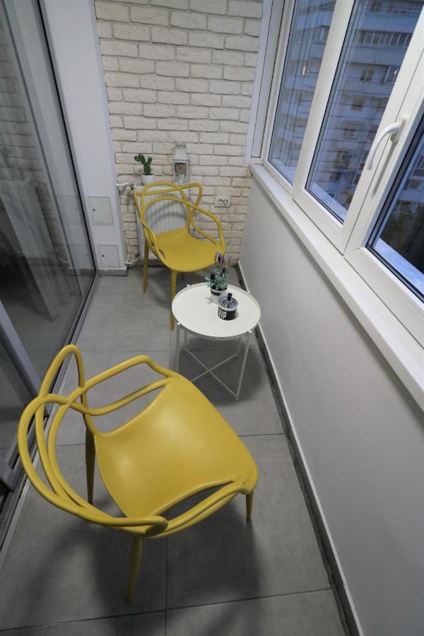 Serenity Heights Apartment: A Panoramic Haven Near Old Town - Free Minibar Bucarest Exterior foto